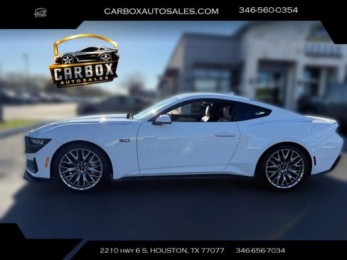 Used 2025 Ford Mustang GT Premium image 2