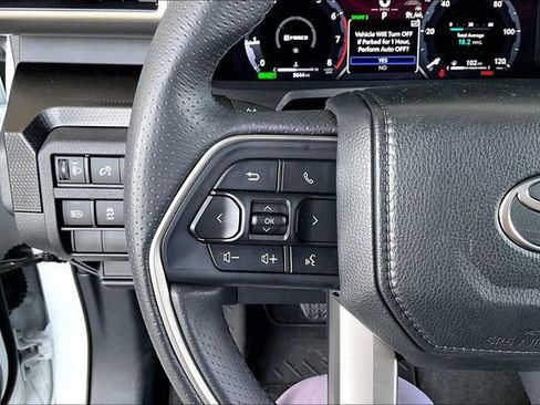 Used 2025 Toyota 4Runner Limited AWD/4WD image 10