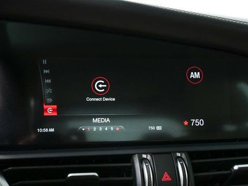 Used 2019 Alfa Romeo Giulia Ti w/ Quick Order Package 22Z Lusso image 18