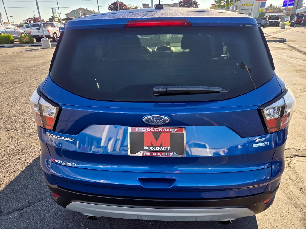 Used 2017 Ford Escape SE AWD/4WD image 4