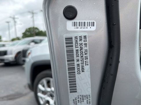 Used 2025 Jeep Compass Limited AWD/4WD image 34