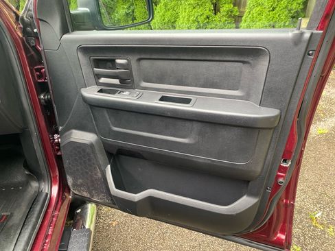 Used 2016 RAM 1500 Express AWD/4WD image 23