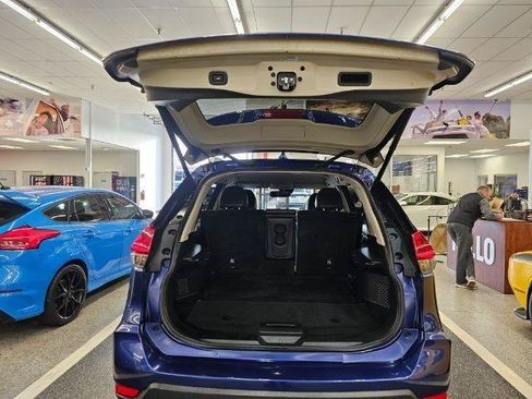 Used 2018 Nissan Rogue SL AWD/4WD image 40