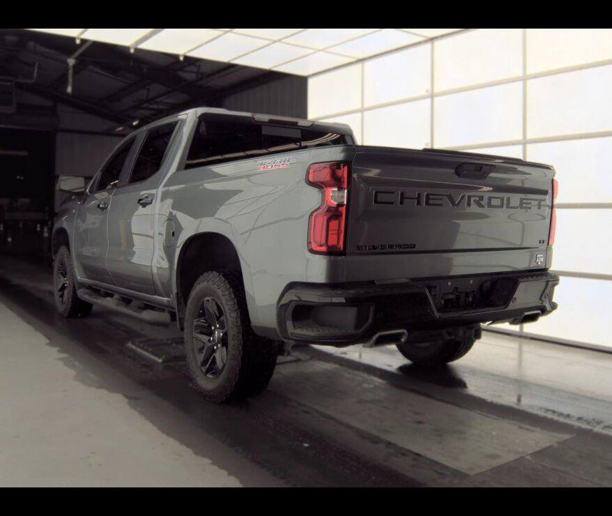 Used 2021 Chevrolet Silverado 1500 LT Trail Boss w/ Convenience Package II AWD/4WD image 11