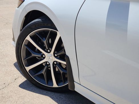 Used 2024 Honda Civic Touring image 17