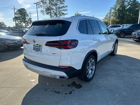 New 2026 BMW X5 sDrive40i w/ Premium Package image 5