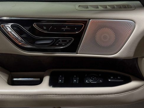 Certified 2021 Lincoln Navigator Reserve AWD/4WD image 9