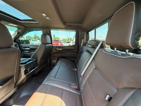 Used 2024 GMC Sierra 1500 Denali w/ Denali Reserve Package AWD/4WD image 5