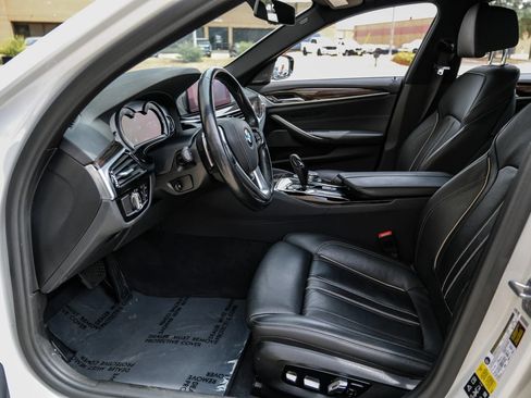Used 2019 BMW 540i xDrive AWD/4WD image 3