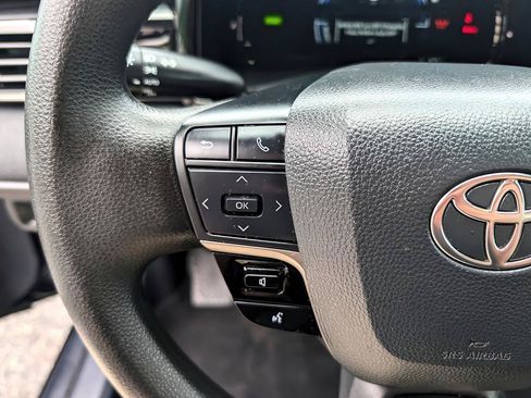 Used 2025 Toyota Camry LE FWD image 19
