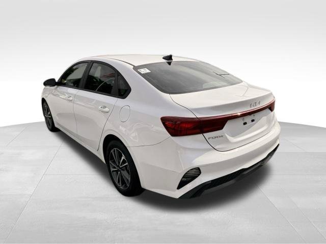 Used 2024 Kia Forte LXS w/ LXS Technology Package FWD image 9