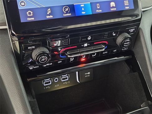 Used 2022 Jeep Grand Cherokee L Limited image 37