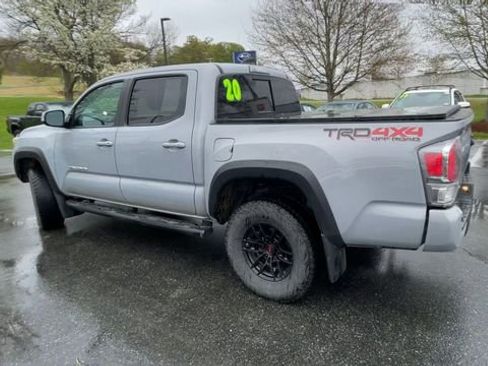 Certified 2020 Toyota Tacoma TRD Off-Road w/ TRD Premium Off Road Package AWD/4WD image 6