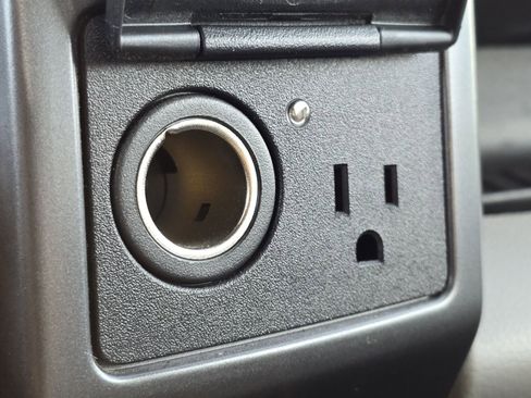 Used 2018 Ford F150 XLT w/ Equipment Group 302A Luxury image 30