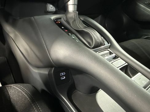 Used 2025 Honda HR-V LX image 26
