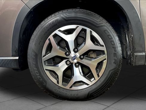 Used 2023 Subaru Forester Premium AWD/4WD image 10