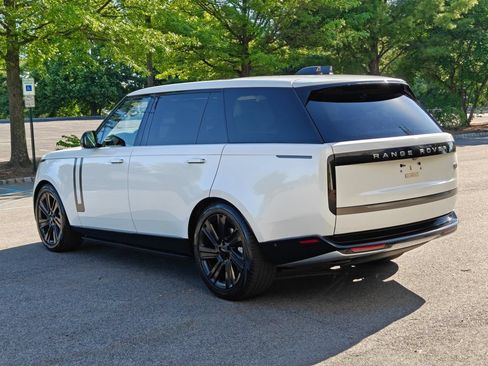 Used 2022 Land Rover Range Rover Long Wheelbase SE AWD/4WD image 6