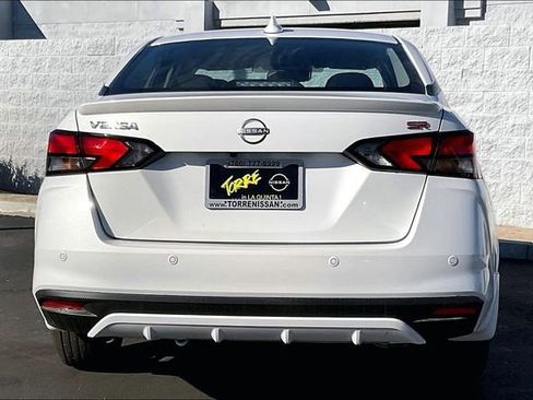 New 2025 Nissan Versa SR w/ Trunk Package FWD image 3
