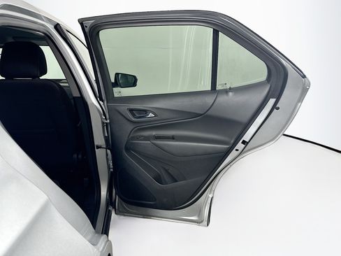 Used 2021 Chevrolet Equinox LT FWD image 29
