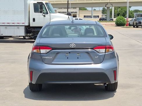 Used 2026 Toyota Corolla LE FWD image 5