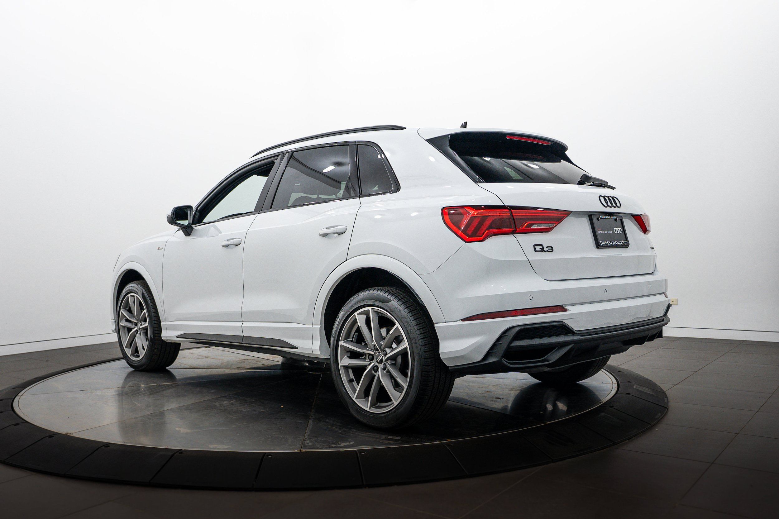 Certified 2023 Audi Q3 2.0T Premium Plus w/ Premium Plus Package AWD/4WD image 5