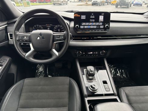 Used 2023 Mitsubishi Outlander SE FWD image 21