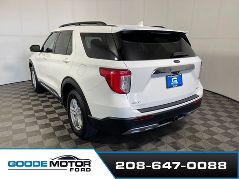 Used 2022 Ford Explorer XLT w/ Equipment Group 202A AWD/4WD image 5