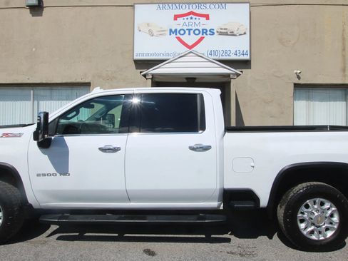 Used 2021 Chevrolet Silverado 2500 LTZ w/ LTZ Convenience Package image 5
