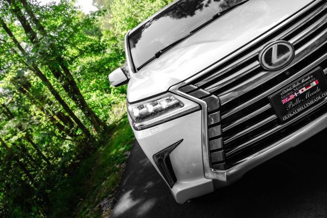 Used 2016 Lexus LX 570 4WD w/ Luxury Package image 9