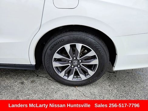 Used 2024 Honda Odyssey EX-L image 12
