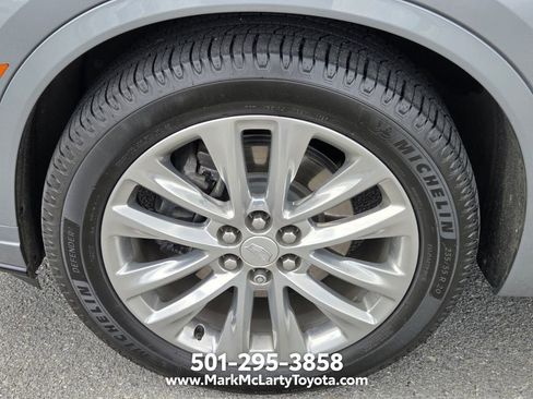 Used 2024 Cadillac XT6 Premium Luxury w/ Technology Package FWD image 18