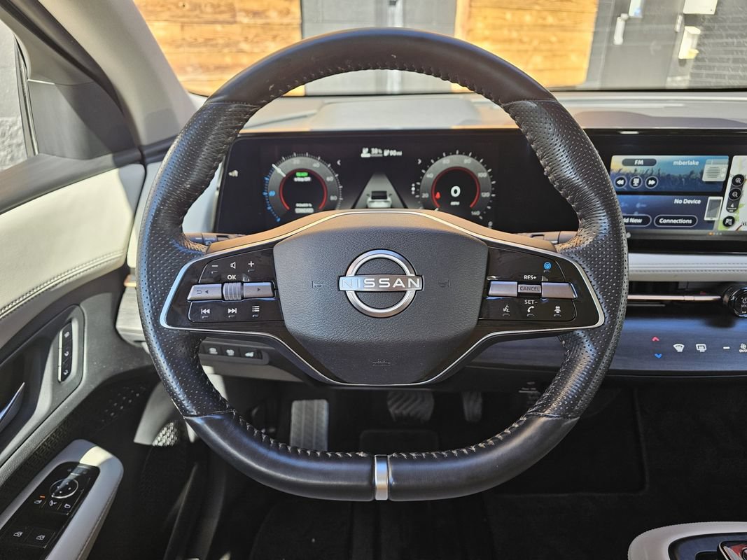 Used 2024 Nissan Ariya AWD image 23