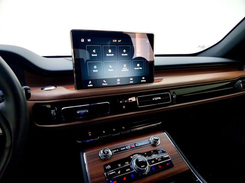 Used 2020 Lincoln Aviator Grand Touring w/ Equipment Group 301A image 15