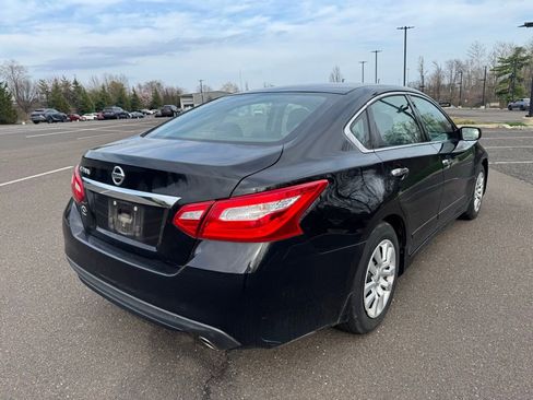 Used 2016 Nissan Altima 2.5 S w/ Power Driver Seat Package image 4