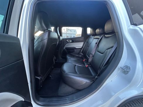 Used 2025 Jeep Compass Limited image 25