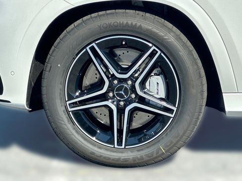 New 2025 Mercedes-Benz GLE 53 AMG 4MATIC image 11