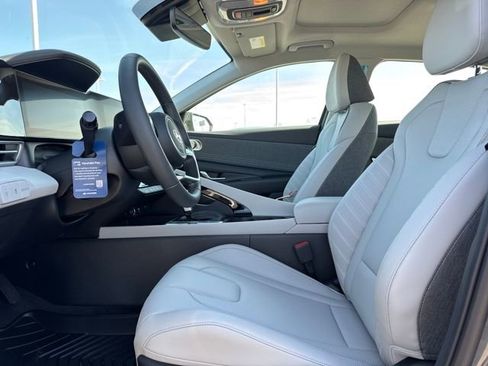 New 2026 Hyundai Elantra Limited FWD image 11