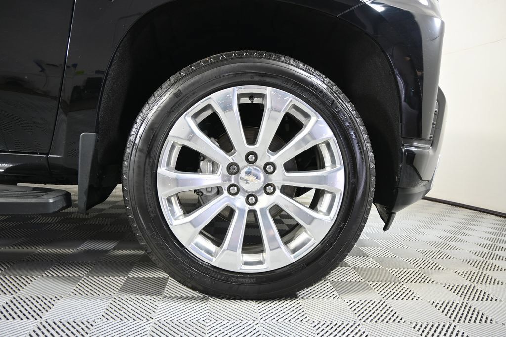 Used 2022 Chevrolet Silverado 1500 High Country AWD/4WD image 12