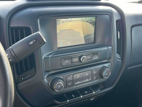 Used 2018 Chevrolet Silverado 1500 Custom w/ Custom Convenience Package image 18