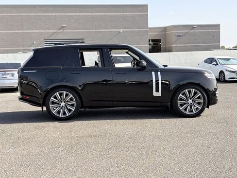 Used 2025 Land Rover Range Rover Autobiography AWD/4WD image 27