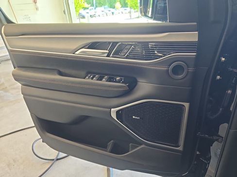 New 2026 Jeep Grand Wagoneer 4WD image 28