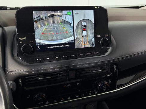 Used 2023 Nissan Rogue SL w/ SL Premium Package image 19