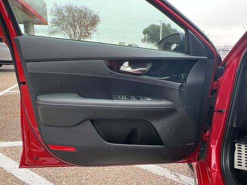 Used 2024 Kia Forte GT-Line w/ GT-Line Premium Package image 14