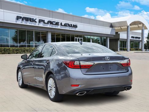 Used 2017 Lexus ES 350 image 4