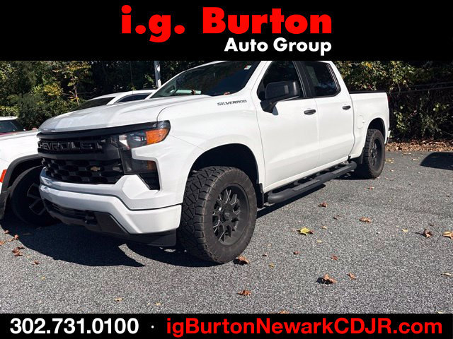 Used 2022 Chevrolet Silverado 1500 Custom AWD/4WD image 1