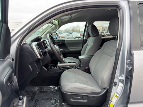 Used 2021 Toyota Tacoma SR5 image 12