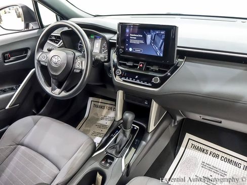 Used 2025 Toyota Corolla Cross AWD Hybrid image 31