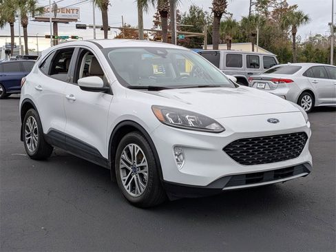 Used 2022 Ford Escape SEL w/ Technology Package image 3