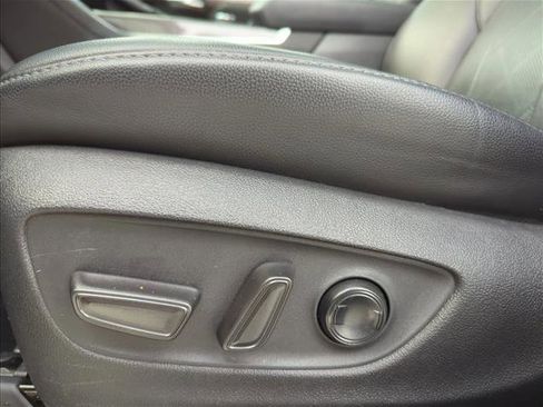 Certified 2022 Toyota Highlander Platinum image 11