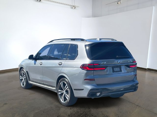 Used 2023 BMW X7 xDrive40i w/ M Sport Package AWD/4WD image 6